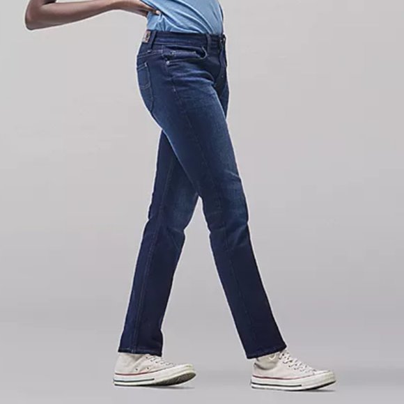 Women's Lee® Legendary Regular Fit, Straight Leg Mid Rise Jeans - Picture 2 of 5